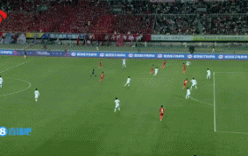 Respect！阿拉维斯1-0巴萨赛前，阿拉维斯为已夺冠的巴萨球员列队