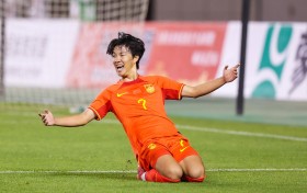 足球报：U16国足每场都在进步，袁博涵收获更多的自信和经验