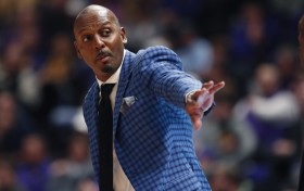 便士：NBA已经失去观赏性 NCAA有基本功&团队篮球 NBA只有三分