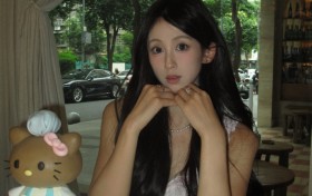 💞妻子过生日，韦世豪社媒送祝福：永远18岁