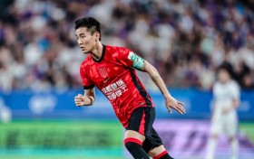 足球报列中超半程本土TOP10：韦世豪MVP，张玉宁、塞鸟在列