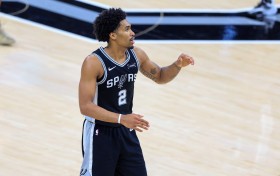 张佳玮：迪伦·哈珀是首节MVP 他攻防两端都包裹了东决MVP布伦森