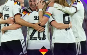女足世预赛德国2-0击败挪威，提前一轮晋级女足世界杯