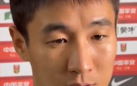 韦世豪：前几年踢泰国互有攻守，这场压制对手已经做得非常好了