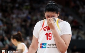 媒体人：张子宇28+10+4进步明显 王思雨16+4+5依旧外线定海神针