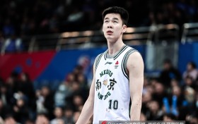 直播吧：同曦给郭昊文开出3年&年薪600万顶薪续约合同 回国后签署