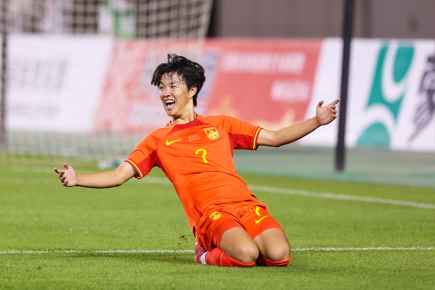 足球报:U16国足每场都在进步,袁博涵收获更多的自信和经验插图 足球报:U16国足每场都在进步,袁博涵收获更多的自信和经验插图