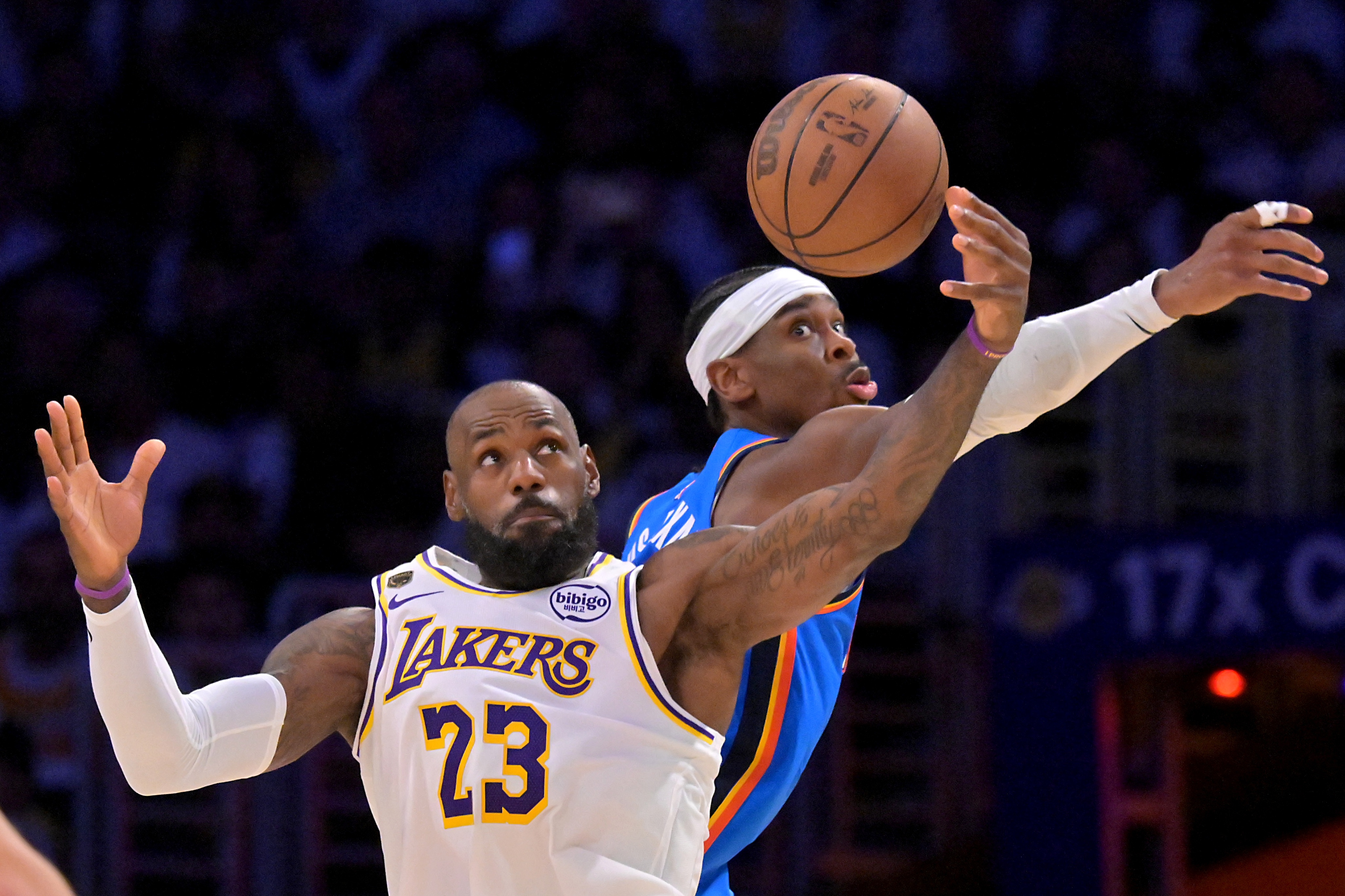 SGA有望加入!NBA历史仅3人连庄MVP+总冠军:指环王 乔丹 詹姆斯插图 SGA有望加入!NBA历史仅3人连庄MVP+总冠军:指环王 乔丹 詹姆斯插图
