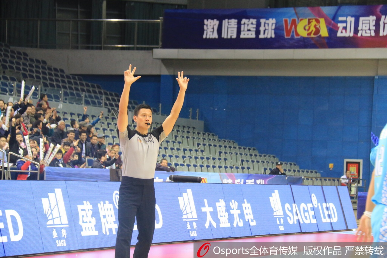 直播吧：广厦深圳G3外籍裁判全面更换 中方裁判余尾插图