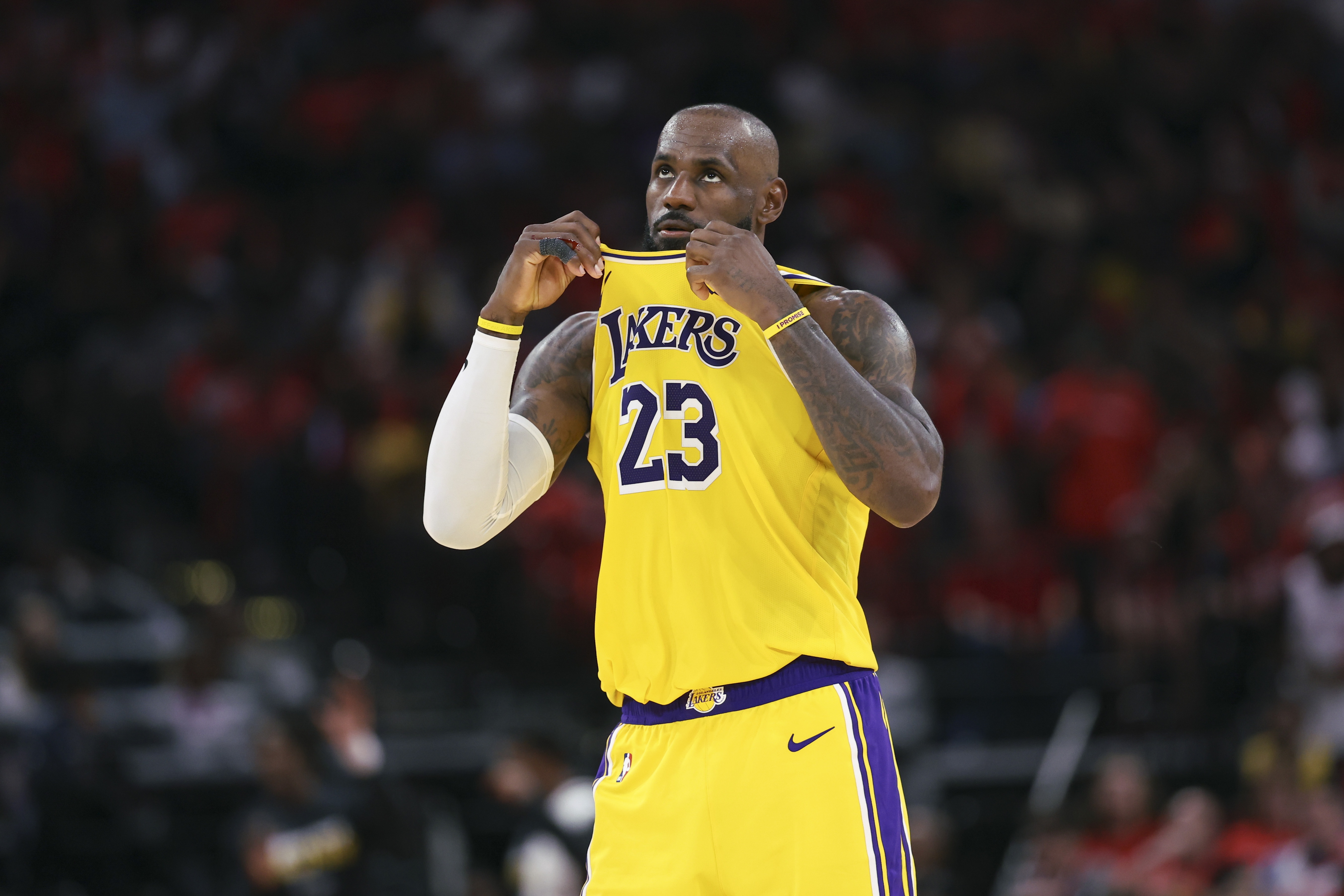 Windhorst：詹姆斯还未最终确定是否继续打球 我预计他将继续征战插图