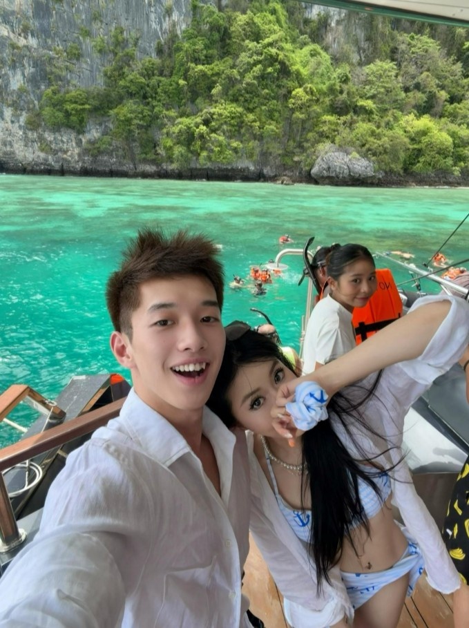 杨溢晒与女友的合照:享受生活之乐 不惧时光短暂🏝️🐚插图5 undefined