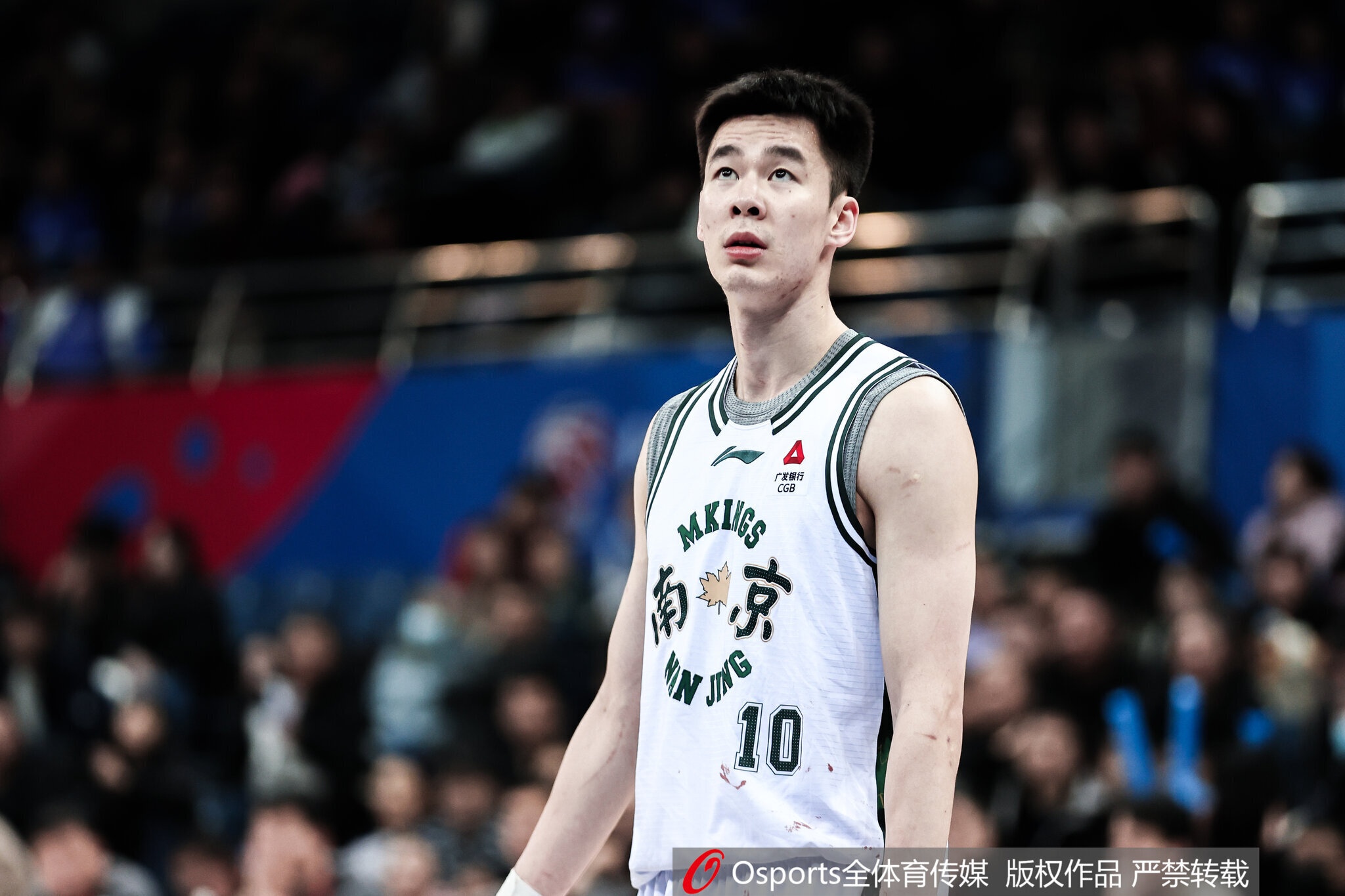直播吧：同曦给郭昊文开出3年&年薪600万顶薪续约合同 回国后签署插图